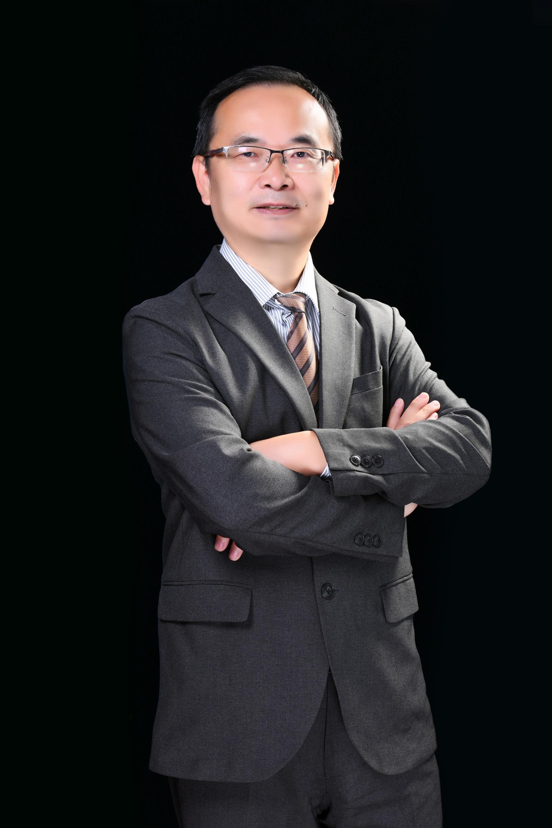 <p>职称：教授</p><p>博导/硕导：硕导</p><p>所属部门：生态环境学院</p><p>学科专业：植物生态学</p><p>联系方式：yxc39@163.com</p>