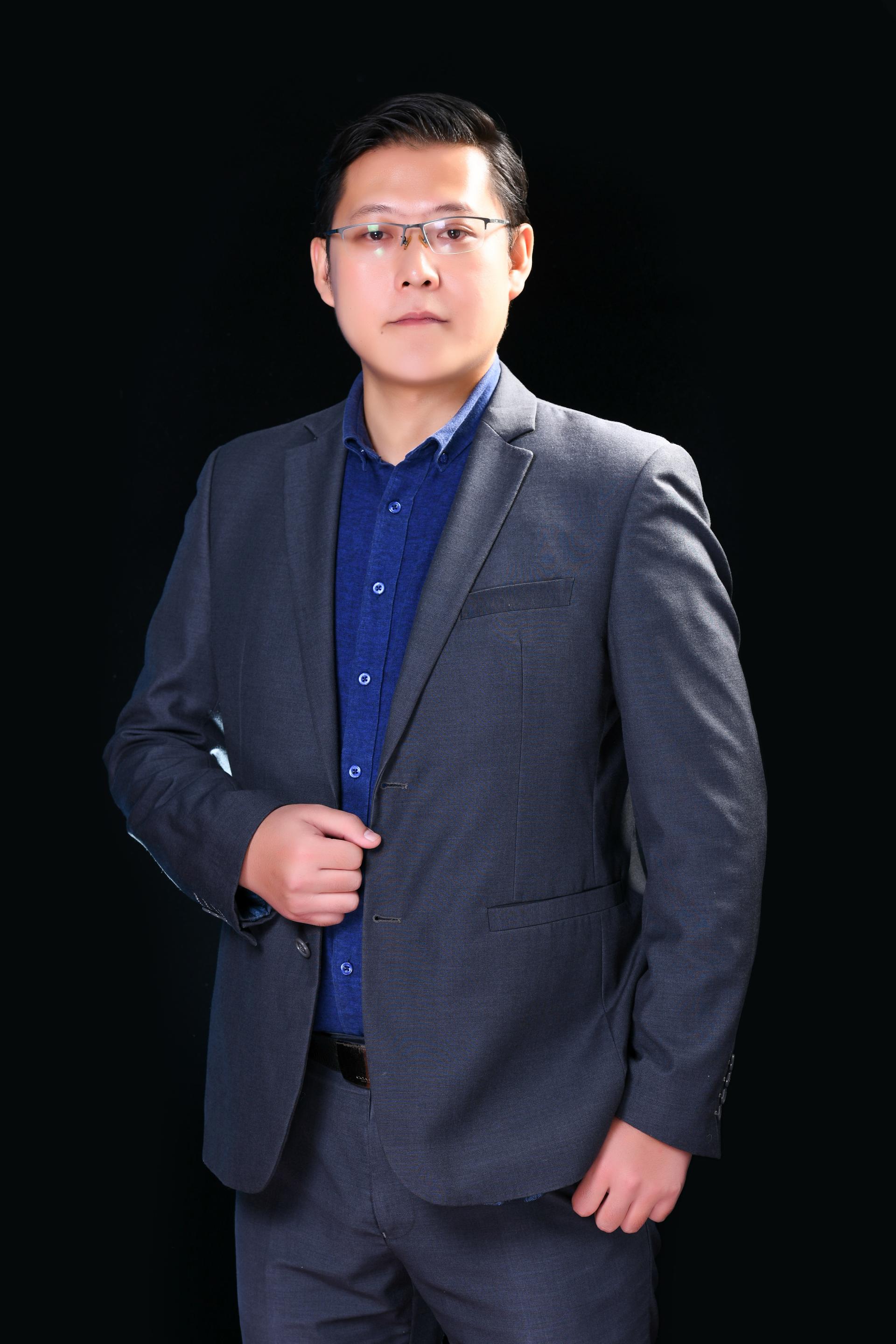 <p>职称：实验师</p><p>博导/硕导：无</p><p>所属部门：基础实验室</p><p>学科专业：地质工程</p><p>联系方式：151****3487</p>