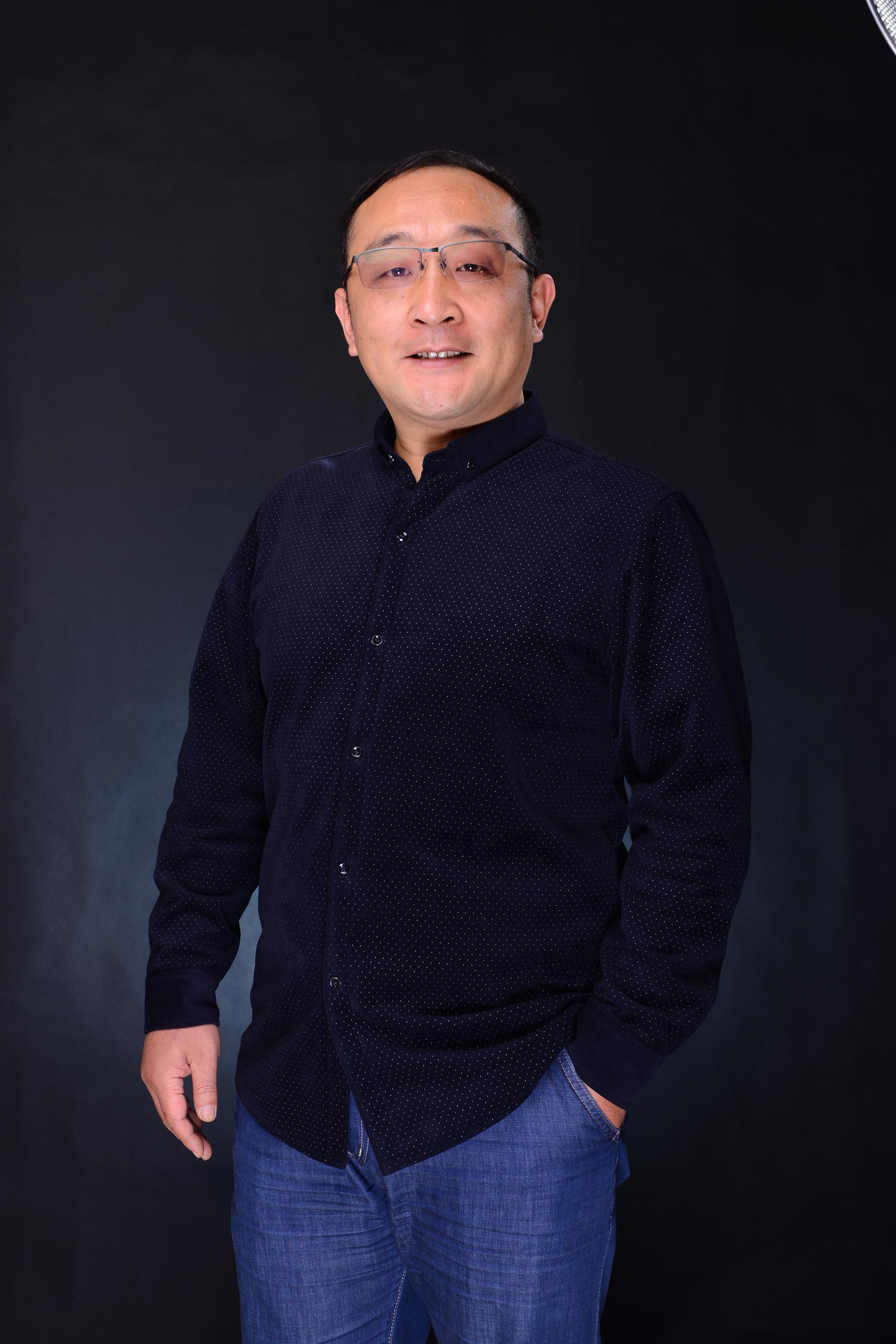 <p>职称：副研究员</p><p>博导/硕导：硕导</p><p>所属部门：生态环境学院</p><p>学科专业：环境生态工程</p><p>联系方式：chainpin@126.com</p>