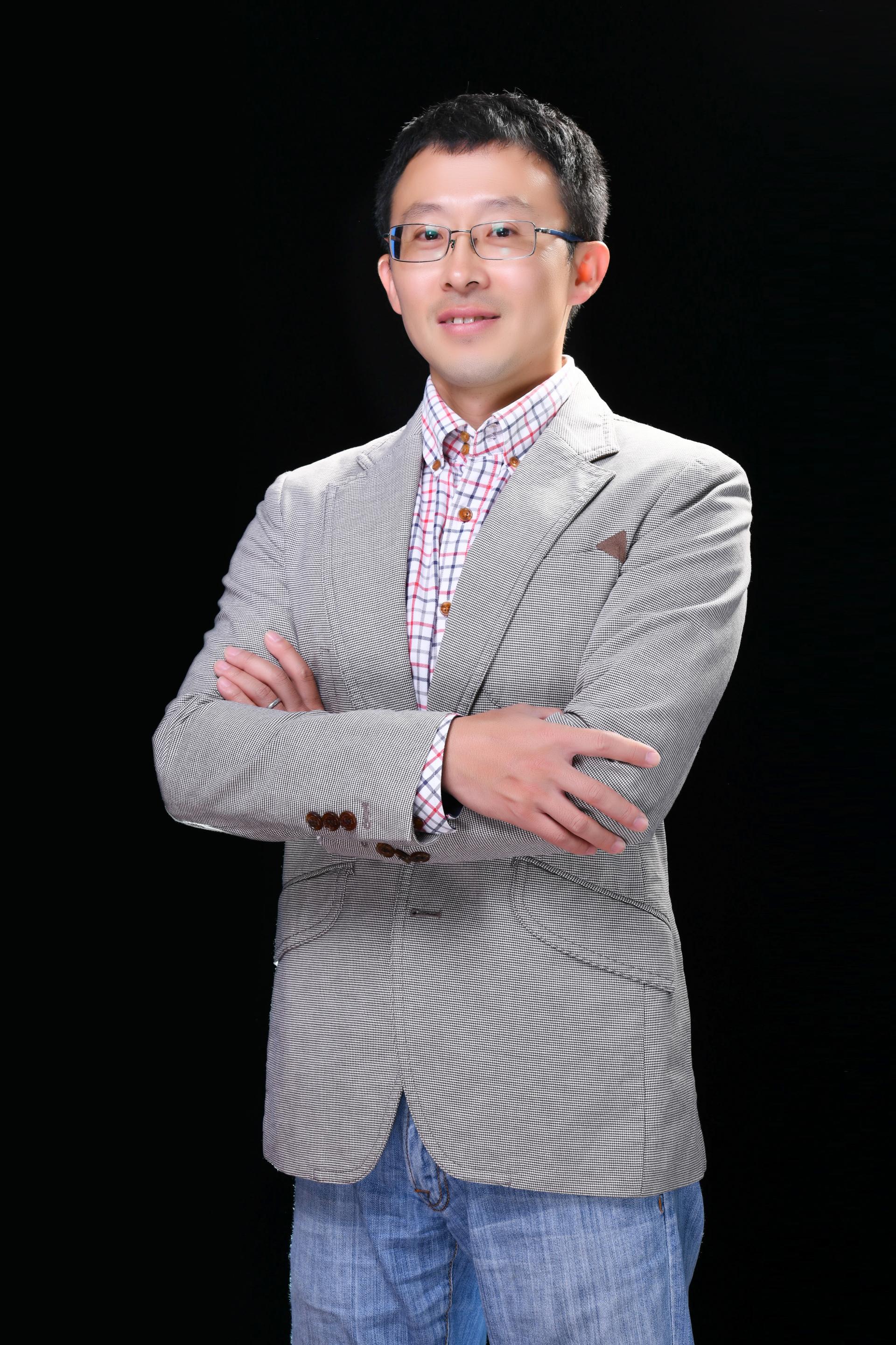 <p>职称：研究员</p><p>博导/硕导：博导<br/></p><p>所属部门：环境工程系</p><p>学科专业：环境生物学</p><p>联系方式：17381960225；huangjin18@cdut.edu.cn</p><p>课题组主页：https//www.x-mol.com/groups/hj-lab</p><p>微信公众号：成理-黄进课题组</p>